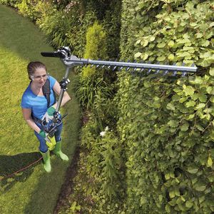 Garden Gear 900W Extendable Hedge Trimmer