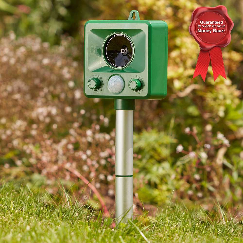 Solar discount animal repeller